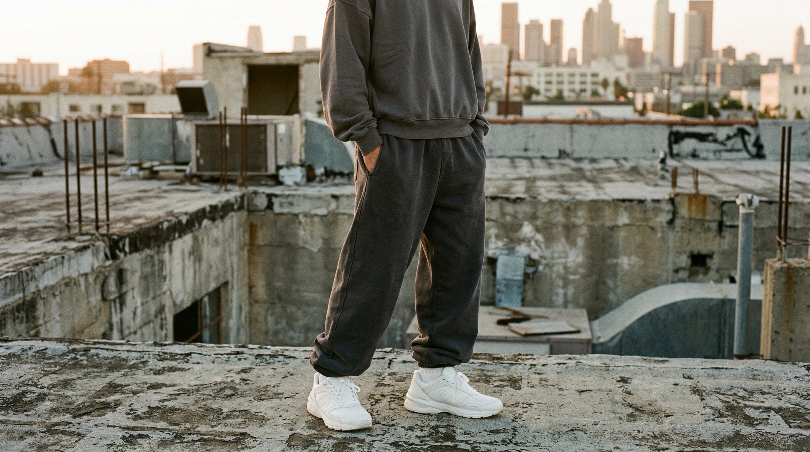 Baggy Sweatpants Streetwear Herren Charcoal Grey editorial