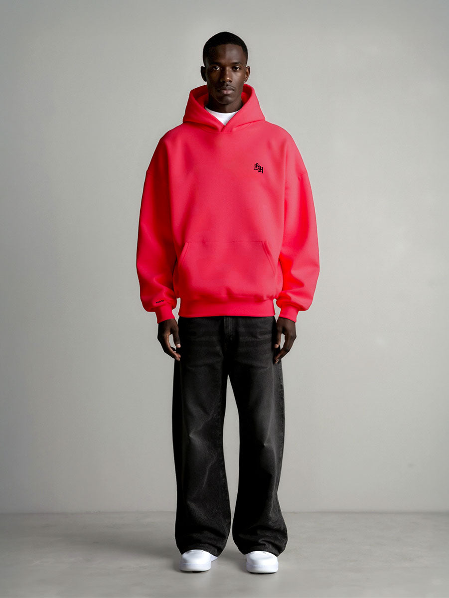 Pinker Oversized Hoodie – Urbaner Streetwear Look aus Deutschland für Männer & Frauen | BEAHATER